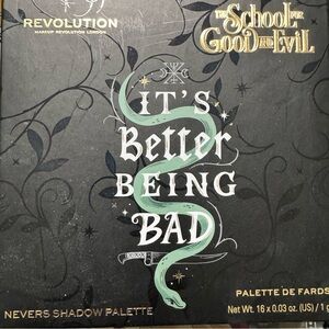 Revolution Never's Shadow Palette - Black and Green